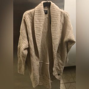 A&F beige knit cardigan